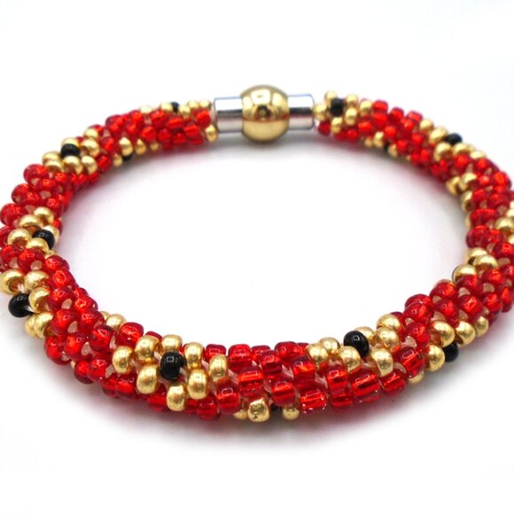 KUMIHIMO Beaded Bracelet RED BLACK GOLD Flower Design Woven Bracelet Handmade - Picture 2 of 2
